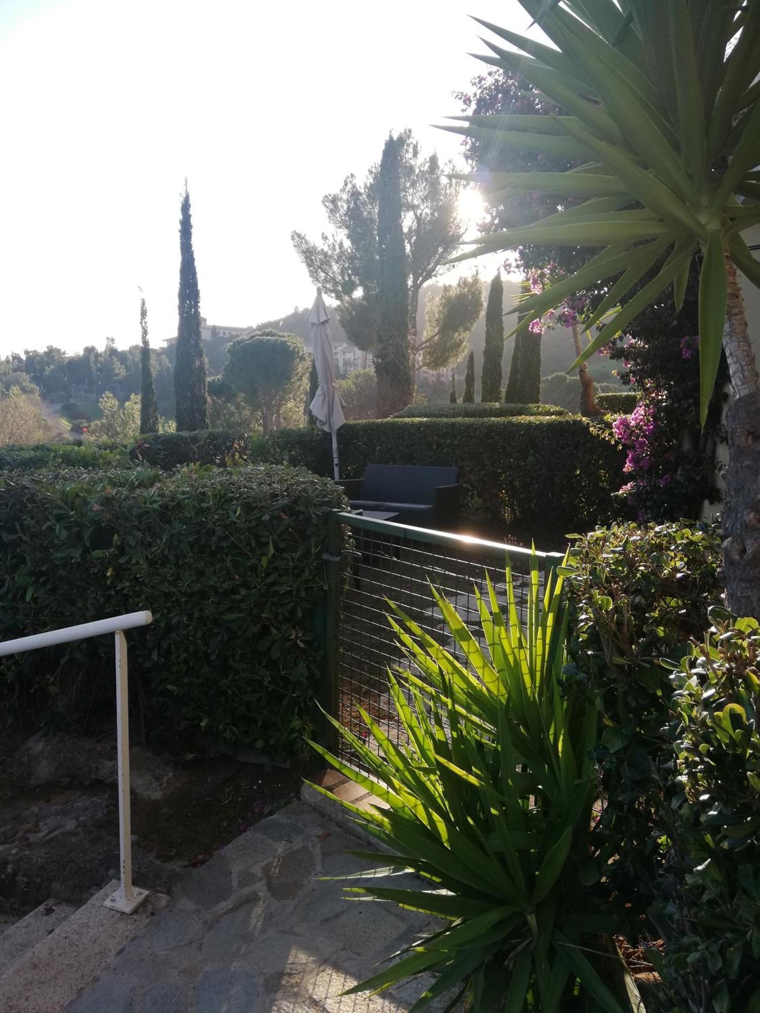 T2 En Rez De Jardin Privatif Cloture , Cap Esterel Pierre Et Vacances ,Piscine Chauffee Des Le 05 Avril Au 02 Novembre Saint-Raphaël Zewnętrze zdjęcie